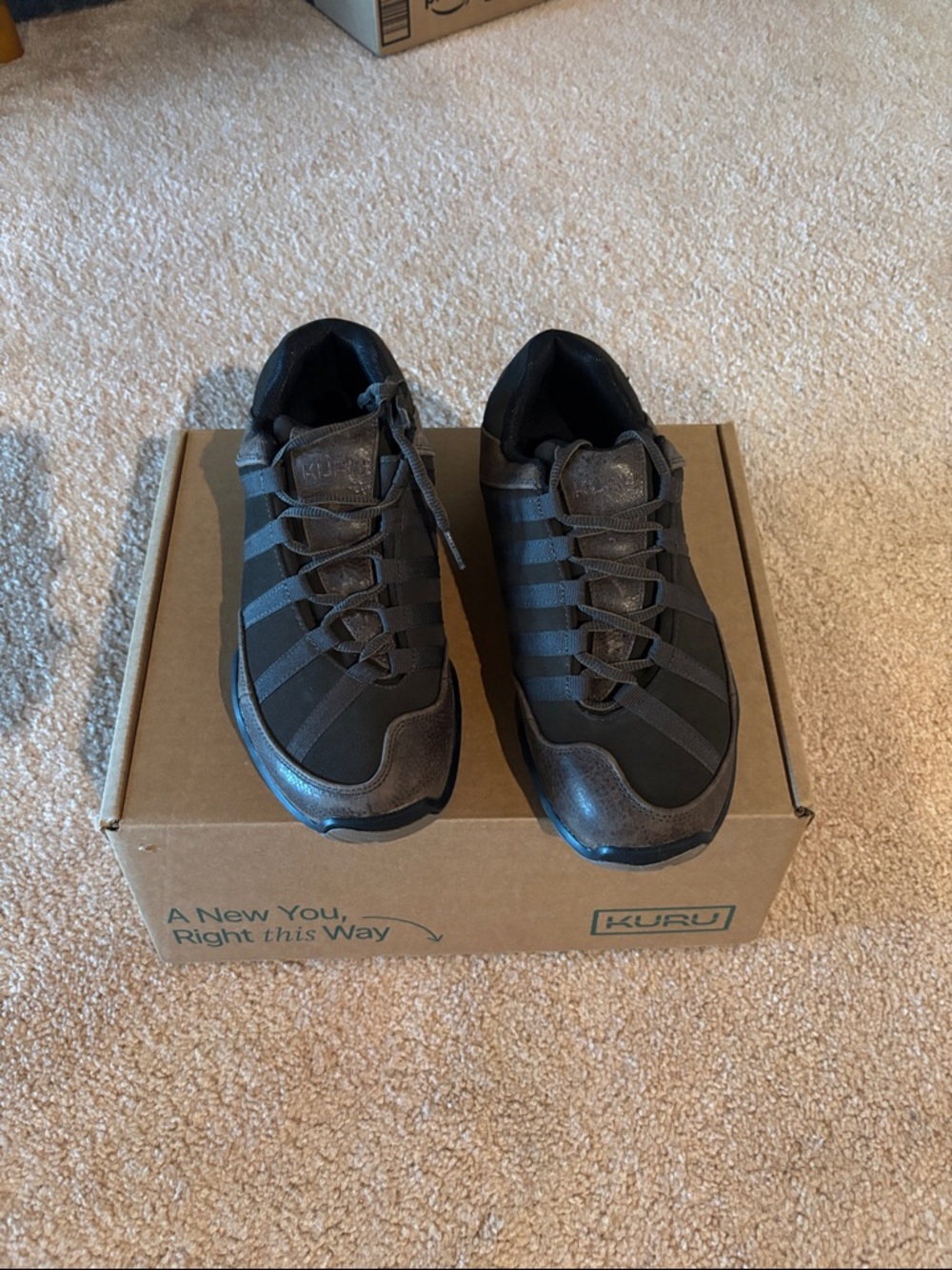 KURU brand new ! Chicane style. Men's Casual Lace-Up Walking Shoes - Black/Brown